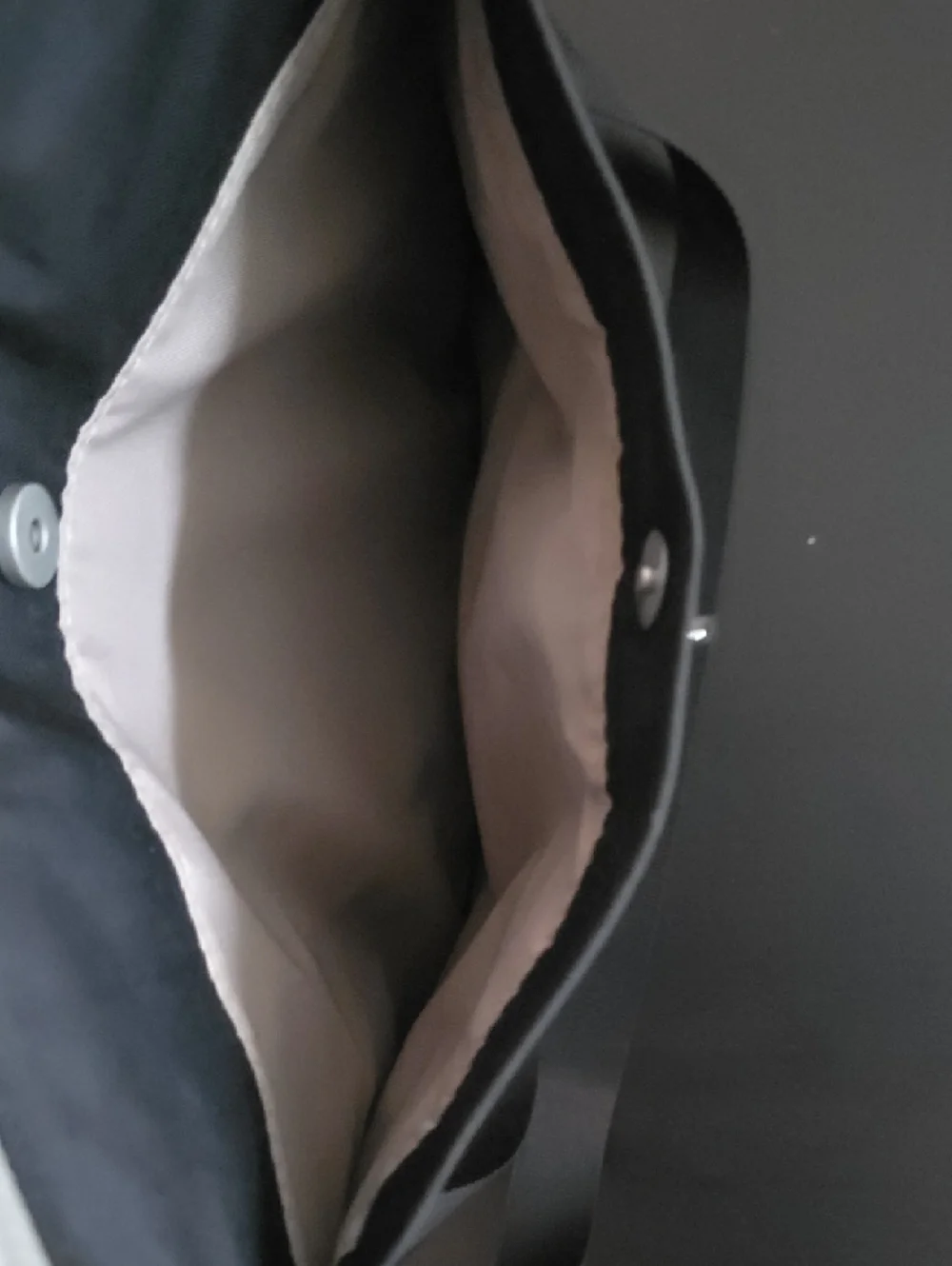 Baggallini Comrade Crossbody bag.